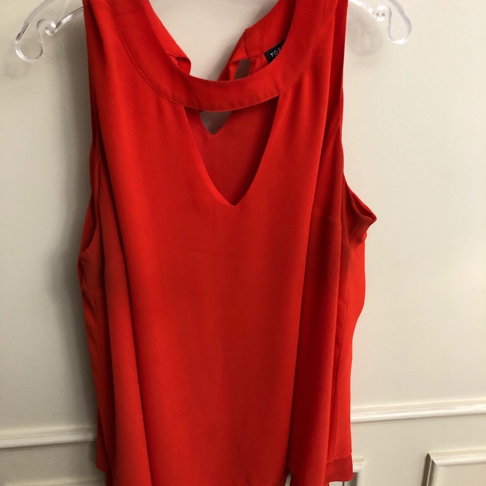 Sleeveless cute top